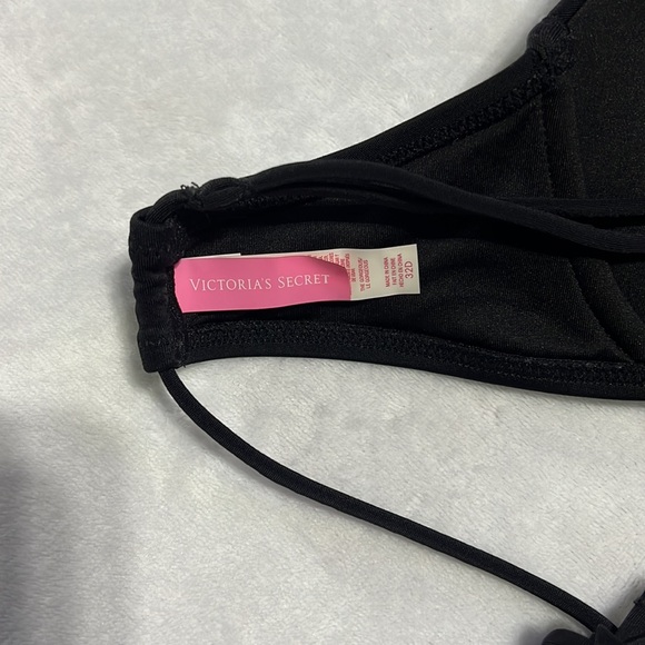 Crisscross Victoria’s Secret Extreme Push-up Swimming Top - Picture 8 of 11